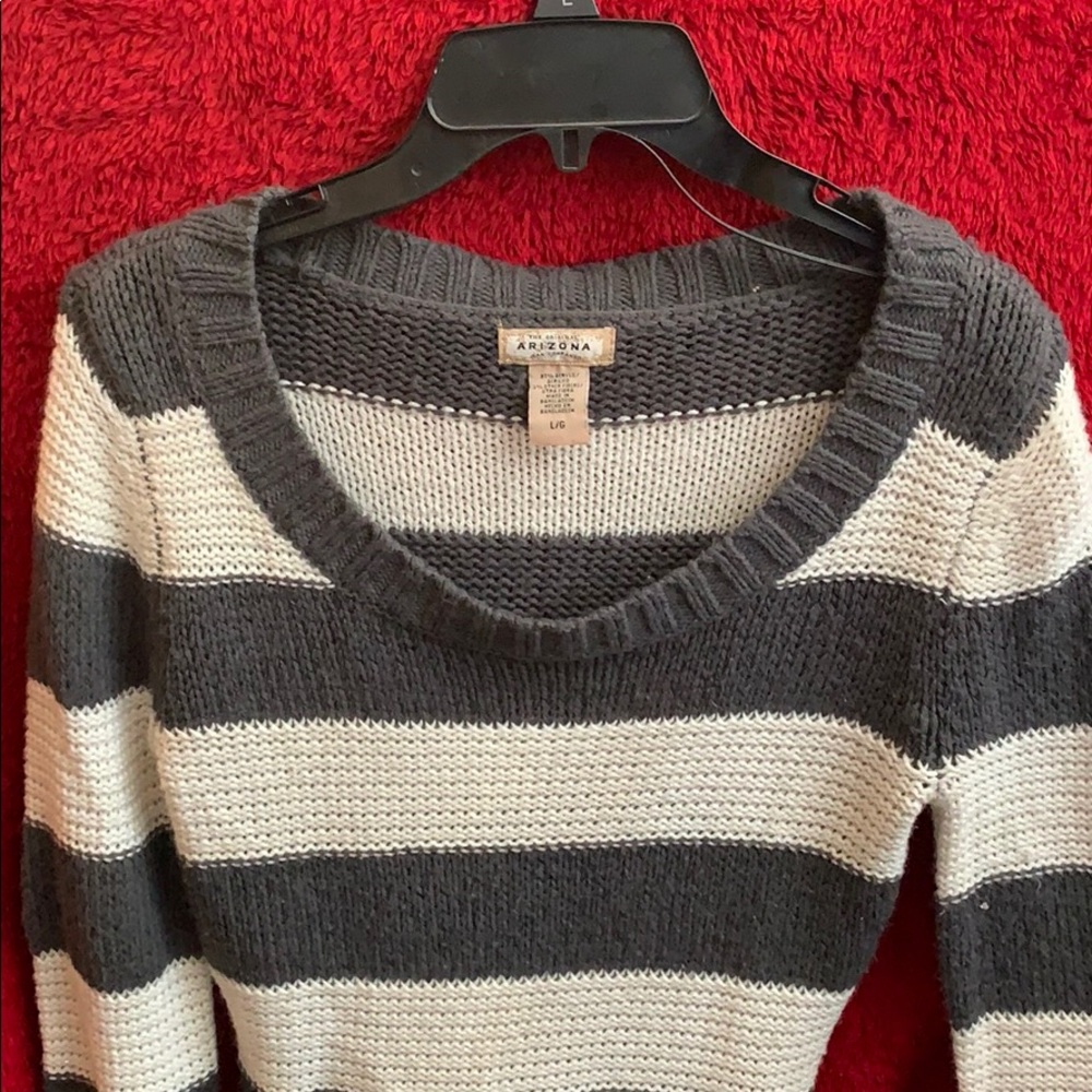 Sweater - Picture 2 of 2